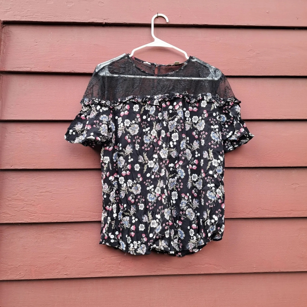 Floral & lace blouse